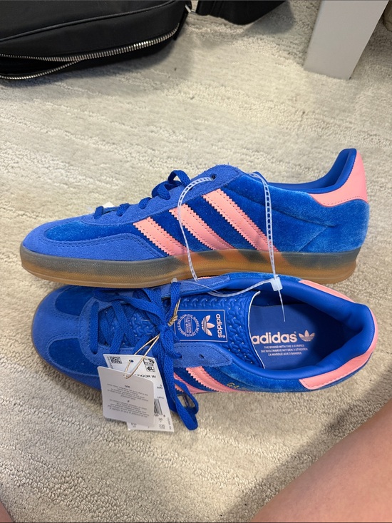 adidas Shoes - adidas Royal Blue velvet gazelle sneakers with Pink Stripes. 6.5 NWT